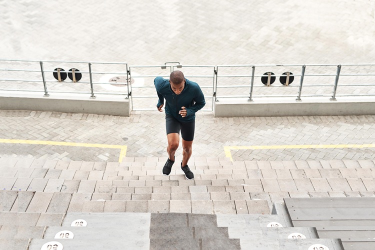 ey-man-running-steps