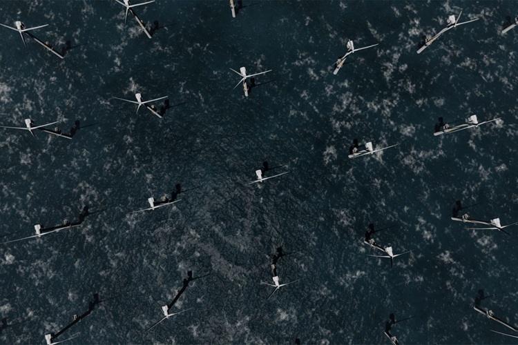 ey-two-offshore-workers-on-the-top-of-a-wind-turbine-1800x1200